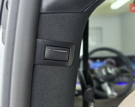 Мерседес В-Класс, объемом двигателя 2.14 л и пробегом 0 тыс. км за 124574 $, фото 43 на Automoto.ua