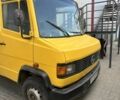 Желтый Мерседес В-Класс, объемом двигателя 0 л и пробегом 300 тыс. км за 4000 $, фото 1 на Automoto.ua