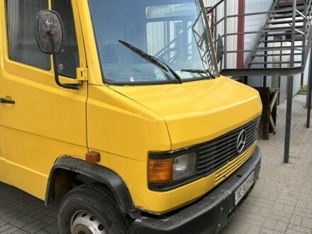 Мерседес В-Класс 1994 в Ровно на Automoto.ua Желтый Мерседес В-Класс, объемом двигателя 0 л и пробегом 300 тыс. км за 4000 $, фото 1 на Automoto.ua