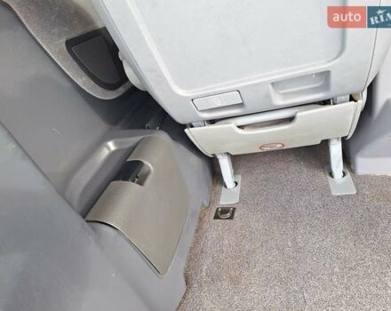 Сірий Мерседес В-Клас, об'ємом двигуна 2.2 л та пробігом 445 тис. км за 5900 $, фото 28 на Automoto.ua