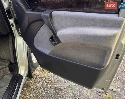 Серый Мерседес В-Класс, объемом двигателя 2.14 л и пробегом 446 тыс. км за 6700 $, фото 22 на Automoto.ua