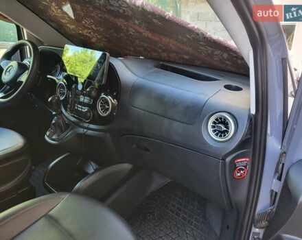 Сірий Мерседес В-Клас, об'ємом двигуна 2.14 л та пробігом 92 тис. км за 31000 $, фото 9 на Automoto.ua