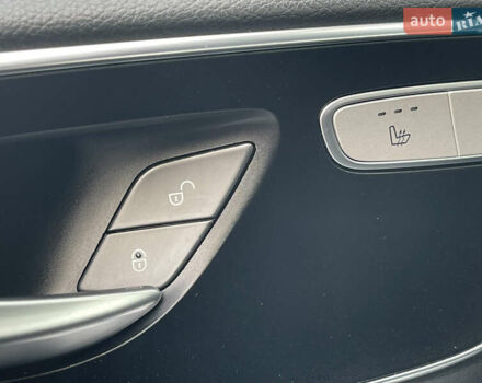Серый Мерседес В-Класс, объемом двигателя 2 л и пробегом 130 тыс. км за 64500 $, фото 34 на Automoto.ua
