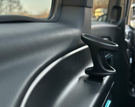 Сірий Мерседес В-Клас, об'ємом двигуна 2.14 л та пробігом 95 тис. км за 64500 $, фото 71 на Automoto.ua