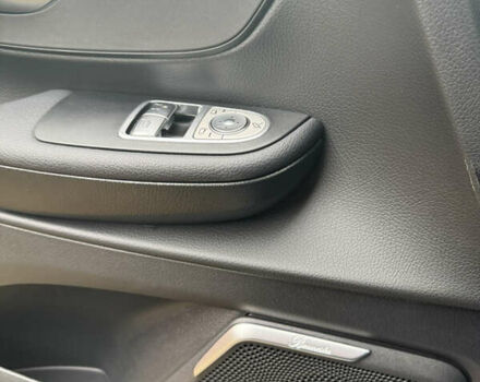 Сірий Мерседес В-Клас, об'ємом двигуна 2.14 л та пробігом 76 тис. км за 78000 $, фото 7 на Automoto.ua