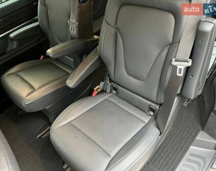 Серый Мерседес В-Класс, объемом двигателя 2.14 л и пробегом 26 тыс. км за 96000 $, фото 34 на Automoto.ua