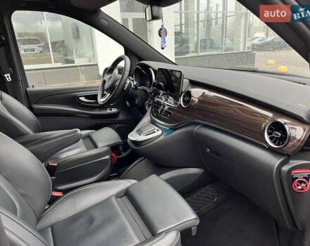 Серый Мерседес В-Класс, объемом двигателя 2.14 л и пробегом 26 тыс. км за 96000 $, фото 31 на Automoto.ua