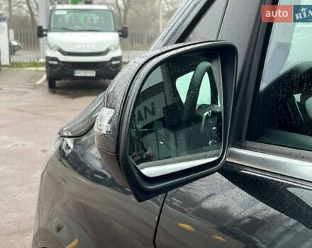 Серый Мерседес В-Класс, объемом двигателя 2.14 л и пробегом 26 тыс. км за 96000 $, фото 14 на Automoto.ua