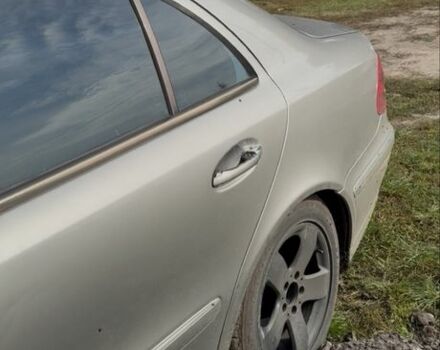 Серый Мерседес В-Класс, объемом двигателя 2.7 л и пробегом 300 тыс. км за 2900 $, фото 2 на Automoto.ua