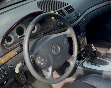 Серый Мерседес В-Класс, объемом двигателя 2.7 л и пробегом 300 тыс. км за 2900 $, фото 6 на Automoto.ua