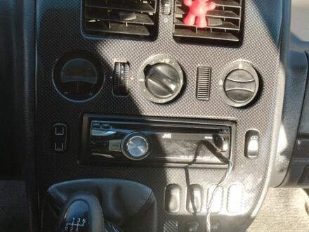 Серый Мерседес В-Класс, объемом двигателя 2.1 л и пробегом 414 тыс. км за 6200 $, фото 1 на Automoto.ua