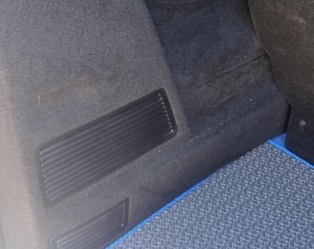 Синій Мерседес В-Клас, об'ємом двигуна 2.1 л та пробігом 109 тис. км за 31000 $, фото 13 на Automoto.ua