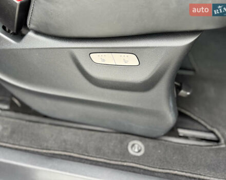 Синій Мерседес В-Клас, об'ємом двигуна 2.14 л та пробігом 97 тис. км за 69999 $, фото 61 на Automoto.ua