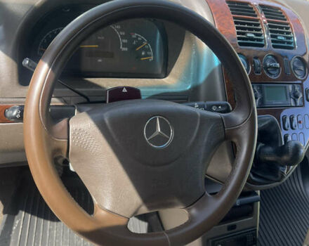 Зеленый Мерседес В-Класс, объемом двигателя 2.2 л и пробегом 350 тыс. км за 8800 $, фото 12 на Automoto.ua