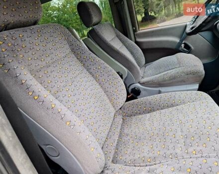 Зелений Мерседес В-Клас, об'ємом двигуна 2.15 л та пробігом 317 тис. км за 5000 $, фото 32 на Automoto.ua