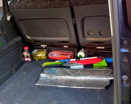 Черный Мерседес Ванео, объемом двигателя 1.9 л и пробегом 155 тыс. км за 4500 $, фото 12 на Automoto.ua