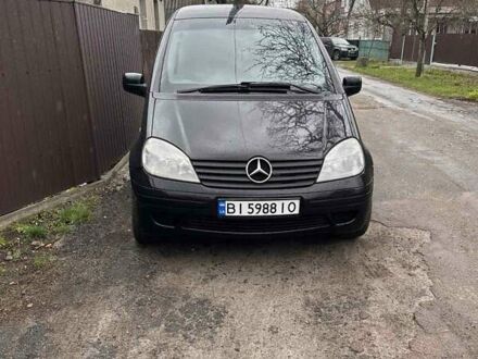 Черный Мерседес Ванео, объемом двигателя 1.7 л и пробегом 280 тыс. км за 4000 $, фото 1 на Automoto.ua