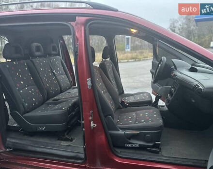 Красный Мерседес Ванео, объемом двигателя 1.7 л и пробегом 284 тыс. км за 4900 $, фото 7 на Automoto.ua