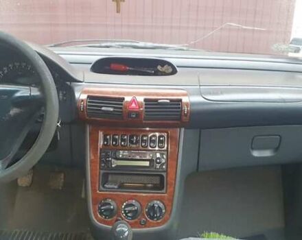 Серый Мерседес Ванео, объемом двигателя 1.7 л и пробегом 220 тыс. км за 2800 $, фото 6 на Automoto.ua