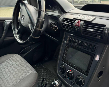 Сірий Мерседес Ванео, об'ємом двигуна 1.7 л та пробігом 350 тис. км за 5200 $, фото 13 на Automoto.ua