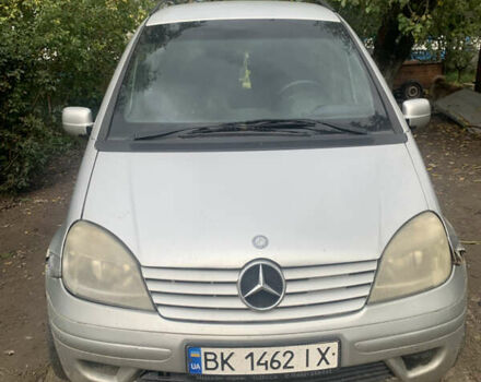 Мерседес Ванео 2003 в Ровно на Automoto.ua Серый Мерседес Ванео, объемом двигателя 1.69 л и пробегом 320 тыс. км за 2700 $, фото 1 на Automoto.ua