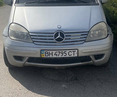 Мерседес Ванео 2003 у Рівному на Automoto.ua Сірий Мерседес Ванео, об'ємом двигуна 1.69 л та пробігом 320 тис. км за 2700 $, фото 1 на Automoto.ua