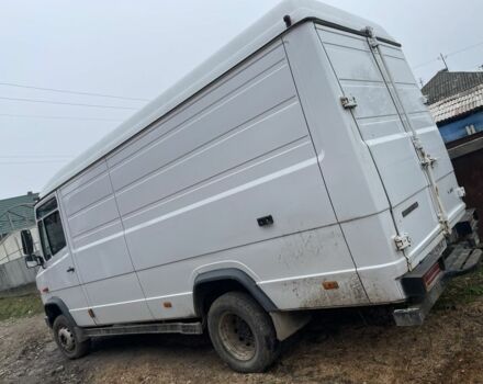 Белый Мерседес Варио, объемом двигателя 4.3 л и пробегом 600 тыс. км за 9999 $, фото 3 на Automoto.ua