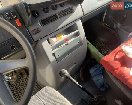 Белый Мерседес Варио, объемом двигателя 4.2 л и пробегом 600 тыс. км за 10000 $, фото 7 на Automoto.ua