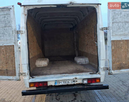 Білий Мерседес Варіо, об'ємом двигуна 2.87 л та пробігом 370 тис. км за 5500 $, фото 1 на Automoto.ua