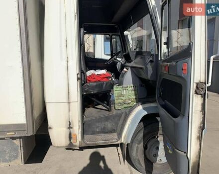 Белый Мерседес Варио, объемом двигателя 4.2 л и пробегом 600 тыс. км за 10000 $, фото 13 на Automoto.ua