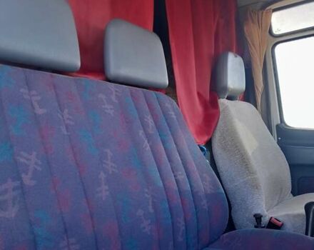 Белый Мерседес Варио, объемом двигателя 4.3 л и пробегом 485 тыс. км за 12500 $, фото 9 на Automoto.ua