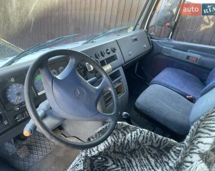 Белый Мерседес Варио, объемом двигателя 4.2 л и пробегом 350 тыс. км за 15000 $, фото 3 на Automoto.ua