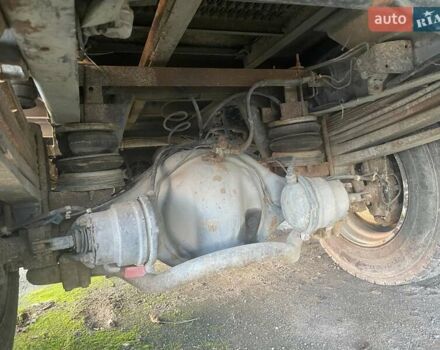 Белый Мерседес Варио, объемом двигателя 4.2 л и пробегом 350 тыс. км за 15000 $, фото 8 на Automoto.ua