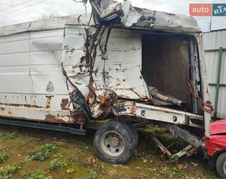 Белый Мерседес Варио, объемом двигателя 4.3 л и пробегом 550 тыс. км за 6800 $, фото 11 на Automoto.ua