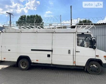 Белый Мерседес Варио, объемом двигателя 4.25 л и пробегом 385 тыс. км за 11900 $, фото 3 на Automoto.ua