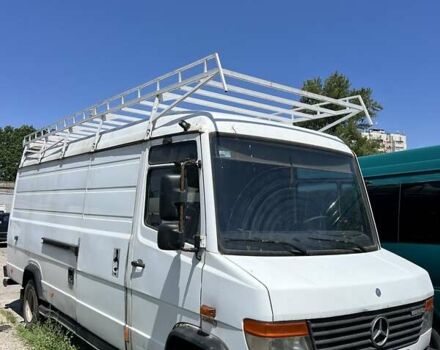 Белый Мерседес Варио, объемом двигателя 4.25 л и пробегом 385 тыс. км за 11900 $, фото 1 на Automoto.ua