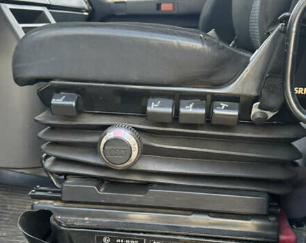 Білий Мерседес Варіо, об'ємом двигуна 4.25 л та пробігом 265 тис. км за 22000 $, фото 9 на Automoto.ua