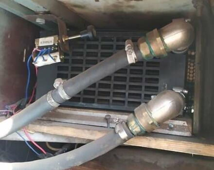 Білий Мерседес Варіо, об'ємом двигуна 4.2 л та пробігом 500 тис. км за 9000 $, фото 12 на Automoto.ua