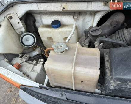 Белый Мерседес Варио, объемом двигателя 4.25 л и пробегом 582 тыс. км за 11500 $, фото 17 на Automoto.ua