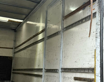 Белый Мерседес Варио, объемом двигателя 4.25 л и пробегом 582 тыс. км за 11500 $, фото 10 на Automoto.ua