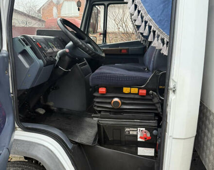 Белый Мерседес Варио, объемом двигателя 4.25 л и пробегом 582 тыс. км за 11500 $, фото 19 на Automoto.ua