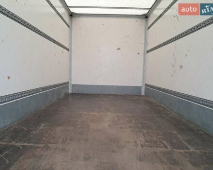 Белый Мерседес Варио, объемом двигателя 4.25 л и пробегом 327 тыс. км за 23500 $, фото 16 на Automoto.ua