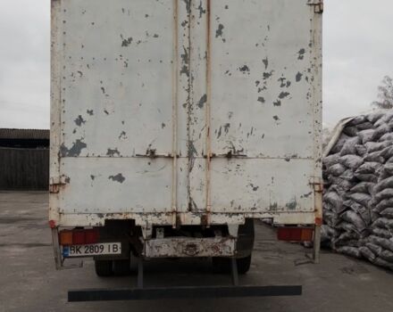 Білий Мерседес Варіо, об'ємом двигуна 4 л та пробігом 754 тис. км за 7700 $, фото 4 на Automoto.ua