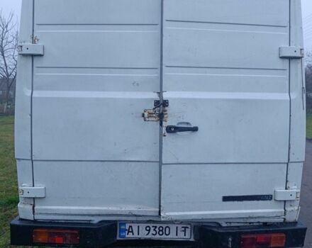 Белый Мерседес Варио, объемом двигателя 4.2 л и пробегом 3 тыс. км за 2400 $, фото 2 на Automoto.ua