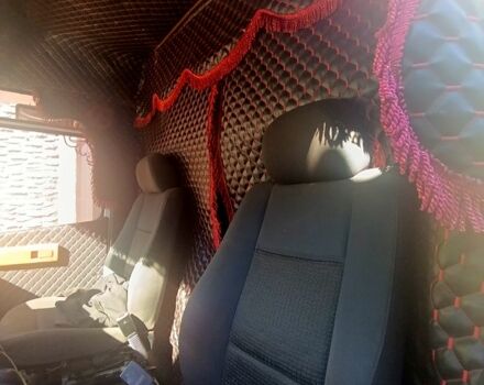 Белый Мерседес Варио, объемом двигателя 4.2 л и пробегом 800 тыс. км за 9000 $, фото 4 на Automoto.ua