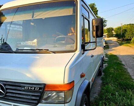 Білий Мерседес Варіо, об'ємом двигуна 4.2 л та пробігом 650 тис. км за 15000 $, фото 7 на Automoto.ua