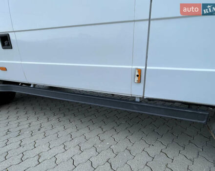 Мерседес Варио 2004 в Сваляве на Automoto.ua Белый Мерседес Варио, объемом двигателя 4.3 л и пробегом 470 тыс. км за 14700 $, фото 13 на Automoto.ua