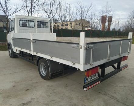 Білий Мерседес Варіо, об'ємом двигуна 4.2 л та пробігом 87 тис. км за 10700 $, фото 5 на Automoto.ua