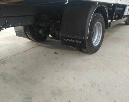 Білий Мерседес Варіо, об'ємом двигуна 4.2 л та пробігом 87 тис. км за 10700 $, фото 6 на Automoto.ua