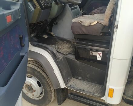 Білий Мерседес Варіо, об'ємом двигуна 4.2 л та пробігом 87 тис. км за 10700 $, фото 3 на Automoto.ua